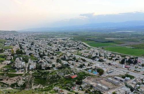 Tabaqat Fahl Ski Chalet | شاليه ومزرعة طبقة فحل Chalet Pella