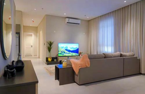 Al Olaya District Apartment | شقة حديثة مودرن 3 غرف وصالة a11