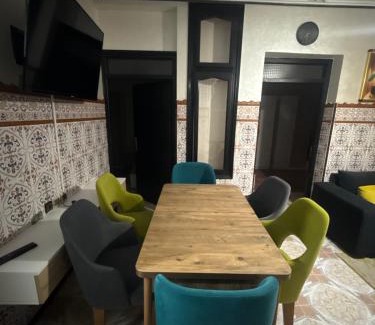 Bni Makada Apartment | شقة كبيرة فيها 3 غرف و صالون مطبخ حمام و في شارع راقي في طنجة دار تونسي