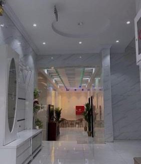 Gurayat Apartment | قمة البرج الذهبي للشقق المفروشة