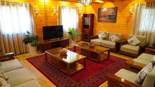 Riyadh Resort | منتجع ذا لاند العمارية