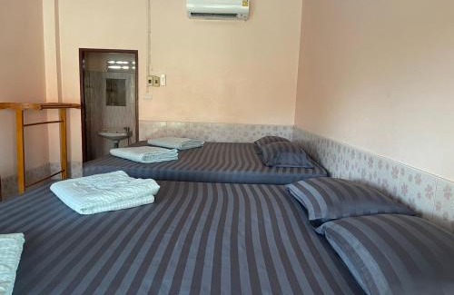 Khlong Khut House | ปลาตอง รีสอร์ท