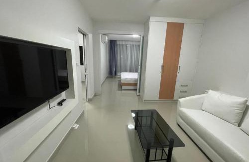 Nong Chaeng Apartment | ฟิน บ้านฉาง