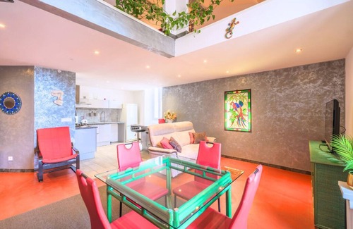 Les Grands Carmes Apartment | ღ CHARMERIE Air-conditioned duplex 5min from Vieux Port