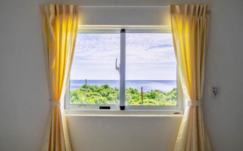 Lanyu House | 伊那部海景民宿 Inapu Ocean View B&B