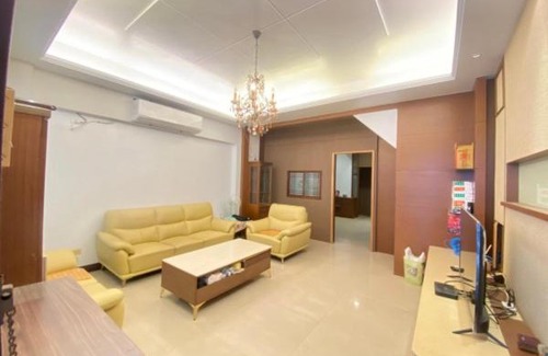 West District Villa | 嘉義星晴包棟(近家樂福夜市、文化路夜市)