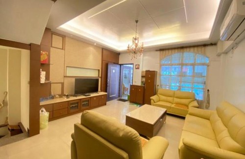 West District Villa | 嘉義星晴包棟(近家樂福夜市、文化路夜市)