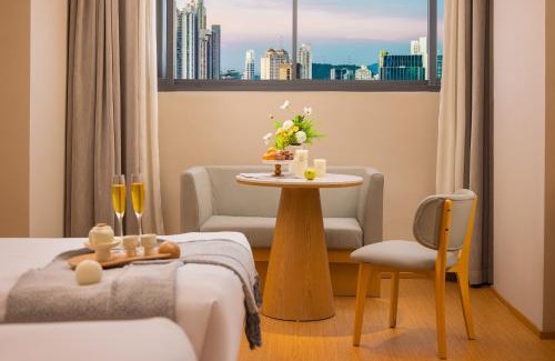 Wuhan Hotel | 壹家国际酒店欢乐谷武钢体育馆店