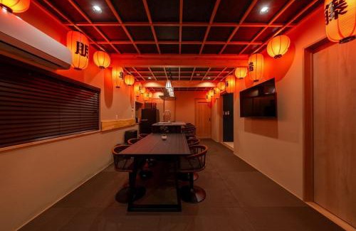 Nishinari Villa | 庭園付きのお風呂のある宿 関空直通駅の横 6寝室 3台のバスルーム 14ベッド