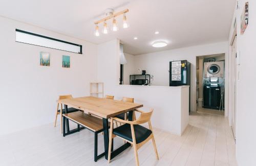 Uza House | 惠 - Megumi Okinawa