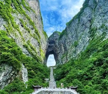 Yongding House | 拾光有你民宿-Tianmen mountain-Book ticket service