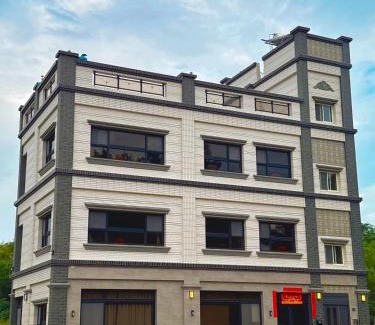 Jinning House | 散步的喵