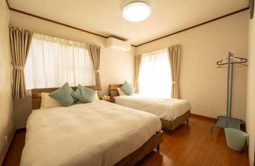 Asakura House | 桜たろう紅葉じろうの都-10月21日から10日間1周年セール!キッズエリア大好評!九州観光拠点 アウトレットコストコお買い物