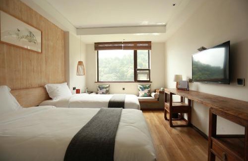Shiyan Hotel | 武当山太和紫隐酒店