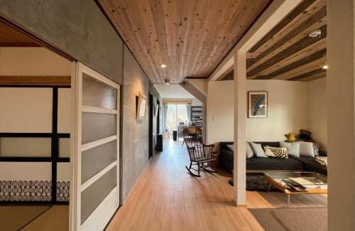 Shiraoi House | 民泊 47ハウス 家族でも楽しめる温泉付き一軒家