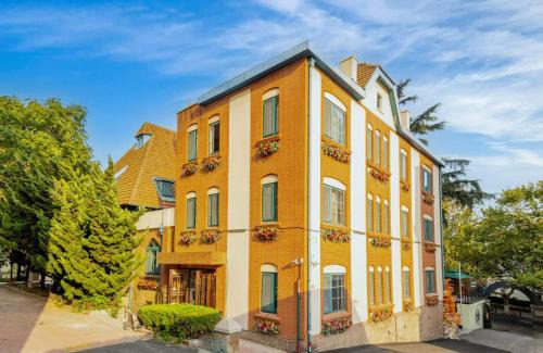 Zhanqiao Hotel | 沃德酒店青岛栈桥信号山地铁站店