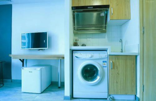 East Huanshi Road Apartment | 禧盈酒店
