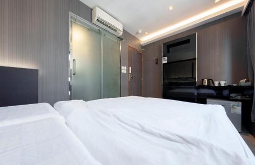 Yau Tsim Mong Hotel | 薈棧賓館 Blooms-bury inn