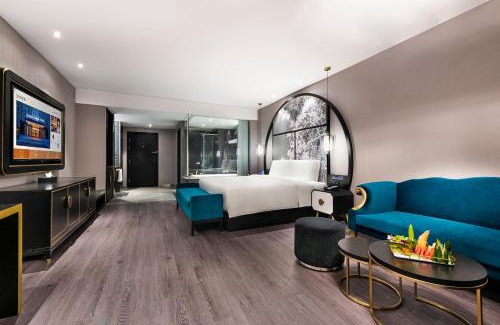 Laoshan Hotel | 青岛崂山石老人会展中心桔子水晶酒店