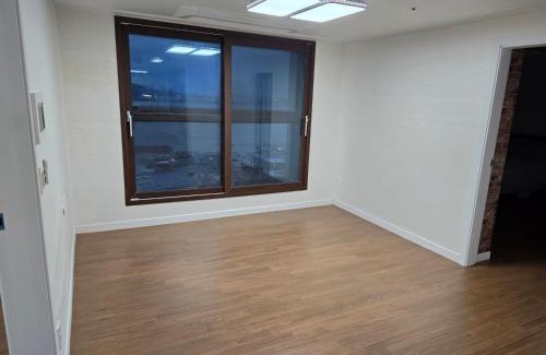Seocheon Apartment | 힐링타임