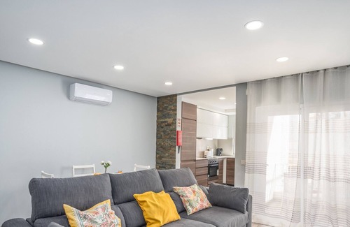 The Strip Apartment | #040 Solar Flat by Home Holidays
