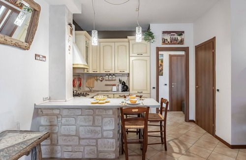 Travaco Siccomario Apartment | 0665PV- Lilly House