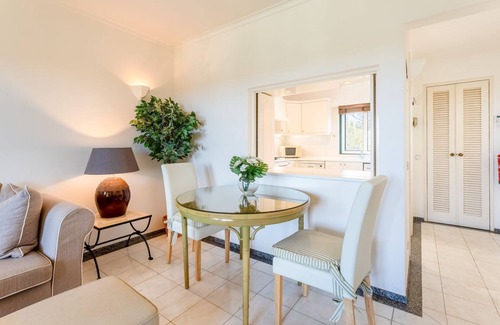 Estombar Apartment | 1 BDR Flat W/Pool - 125D Gramacho by LovelyStay