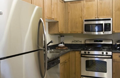 Enterprise Condo | 1 BDRM~ CANCUN RESORT~ GREAT POOLS/SHOPPING/DINING/SPA/2 BATHROOMS/FULL KITCHEN