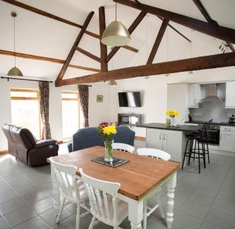 Newcastle-on-Clun House | 1 Beacon View Barn