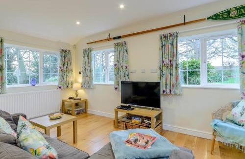 Whatton Apartment | 1 Bed in Whatton 77805