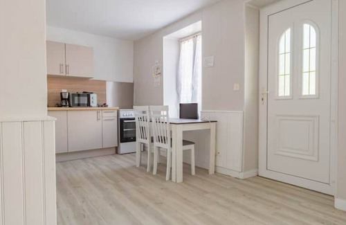 Saint-Honore-les-Bains Apartment | 1 Bedroom Apartment in Saint-HonorÃ©-les-Bains