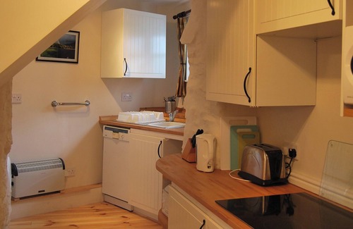 Kendal Cottage | 1 bedroom accommodation in Bowston near Staveley