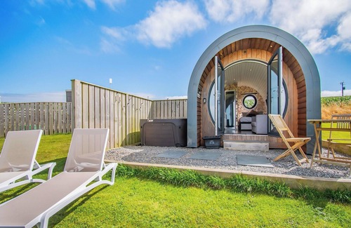 Gwbert Cottage | 1 bedroom accommodation in Gwbert on Sea