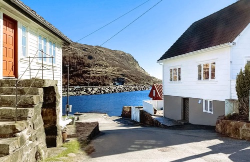 Sogndalstrand Apartment | 1 bedroom accommodation in Hauge i Dalane