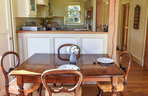 Winchester Cottage | 1 bedroom accommodation in Owslebury, near Winchester
