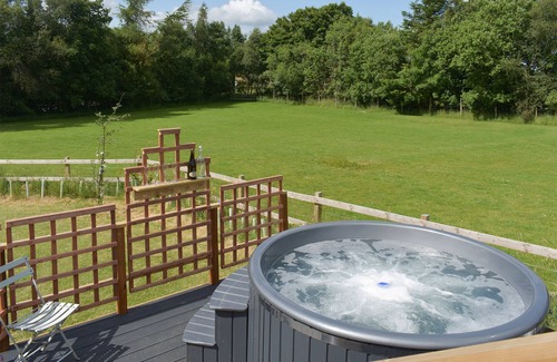 Penicuik Cottage | 1 bedroom accommodation in Leadburn, near West Linton