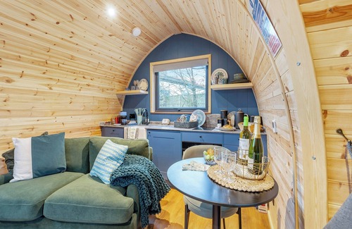 Penicuik Cottage | 1 bedroom accommodation in Leadburn, near West Linton