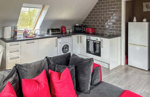Bathgate Cottage | 1 bedroom accommodation in Blackridge, near Edinburgh