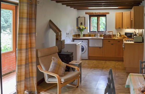 Irstead Cottage | 1 bedroom accommodation in Little Haubois, near Norwich