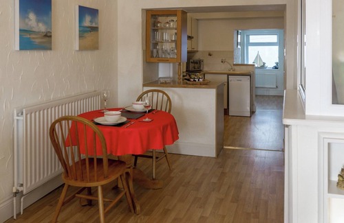Trenance Cottage | 1 bedroom accommodation in Mawgan Porth, near Newquay
