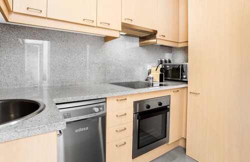 El Tarter Apartment | 1 Bedroom Apar. views. next to ski slopes. El Tarter.FLOC 33