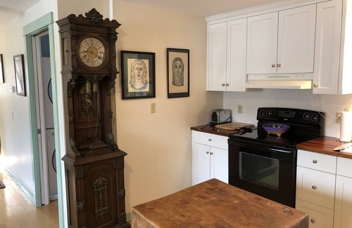 Freeport Apartment | 1 bedroom apartment beautiful location on pond in South Freeport