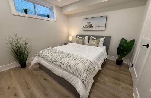 Beaconsfield Village Apartment | 1-Bedroom Apartment Downtown Toronto
