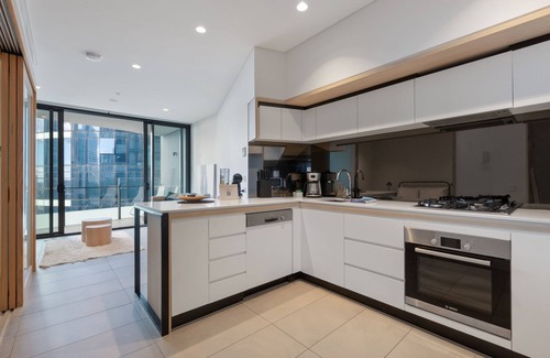 Brisbane Central Business District Apartment | 1 Bedroom Apartment in Heart of City with River View