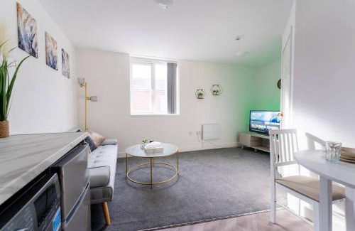 Seisdon Apartment | 1 Bedroom Apartment - Netflix - Close To City Centre And NEC