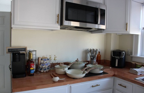 Manchester Apartment | 1 Bedroom Apartment 1.5 Miles from Downtown Manchester NH