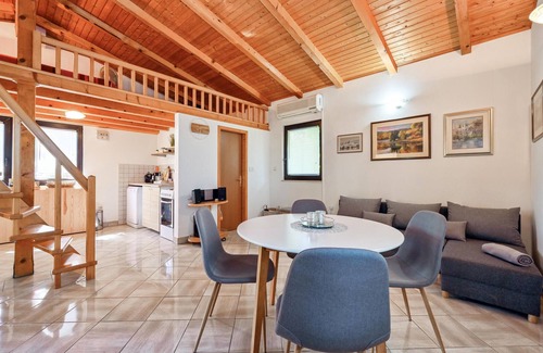 Duga Resa House | 1 bedroom awesome home in Belavici