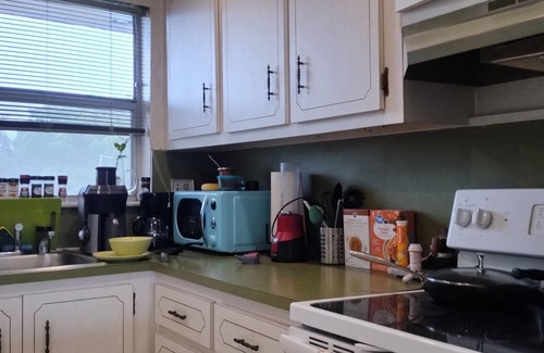 Sunrise Condo | 1-bedroom condo in lovely Sunrise , monthly only