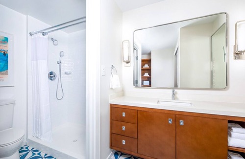 Estate Frenchman Bay Resort | 1 Bedroom Condo w/Mini Kitchen at Limetree Resort, Saint Thomas!