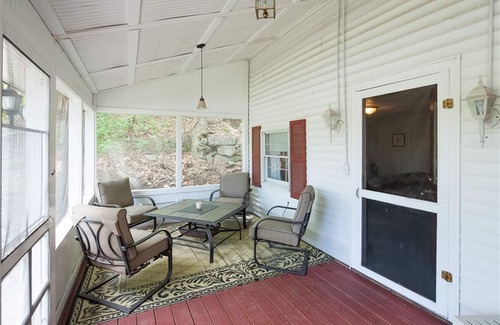 Naples Cottage | 1 Bedroom Cottage near the Causeway in Naples